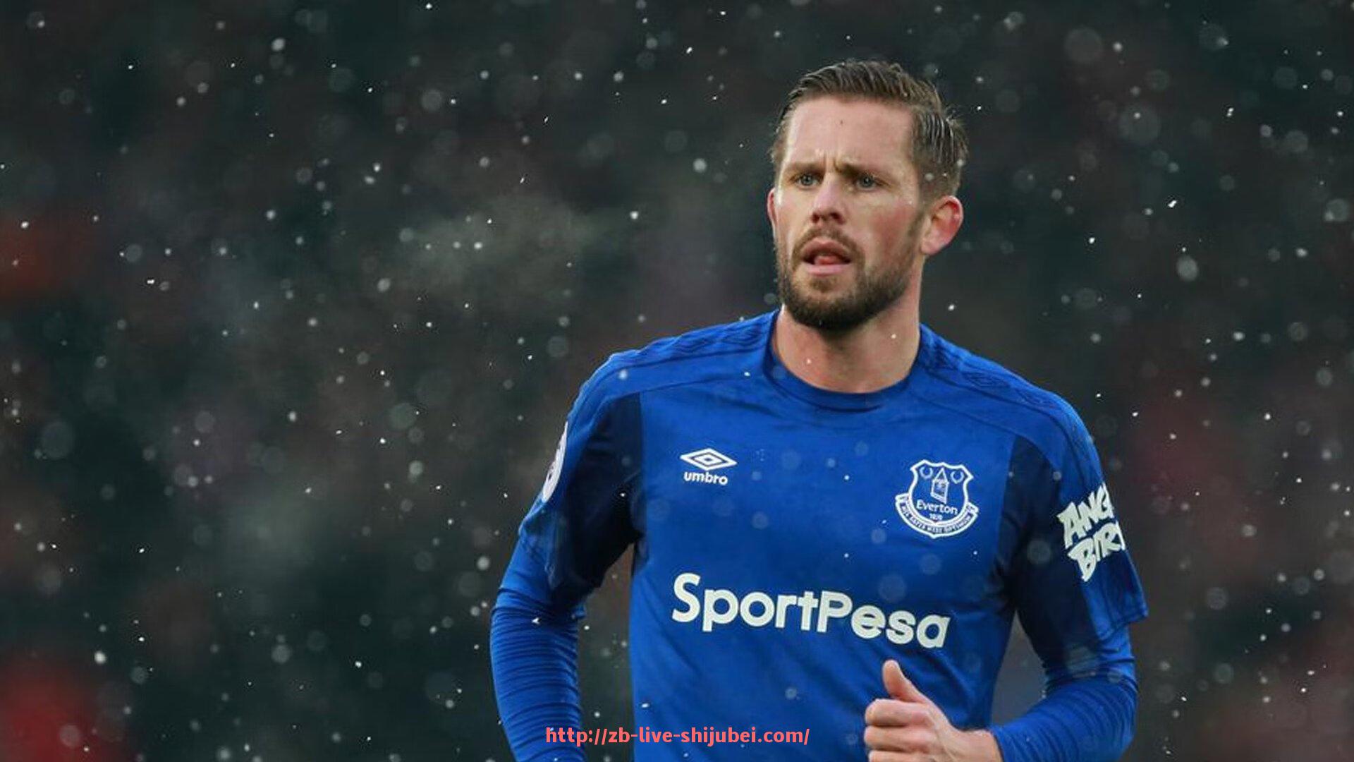 世俱杯直播-火箭队与骑士队的经典比赛回顾与分析